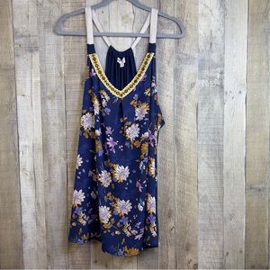 Jolt Size 2X V-Neck Floral Strappy Top